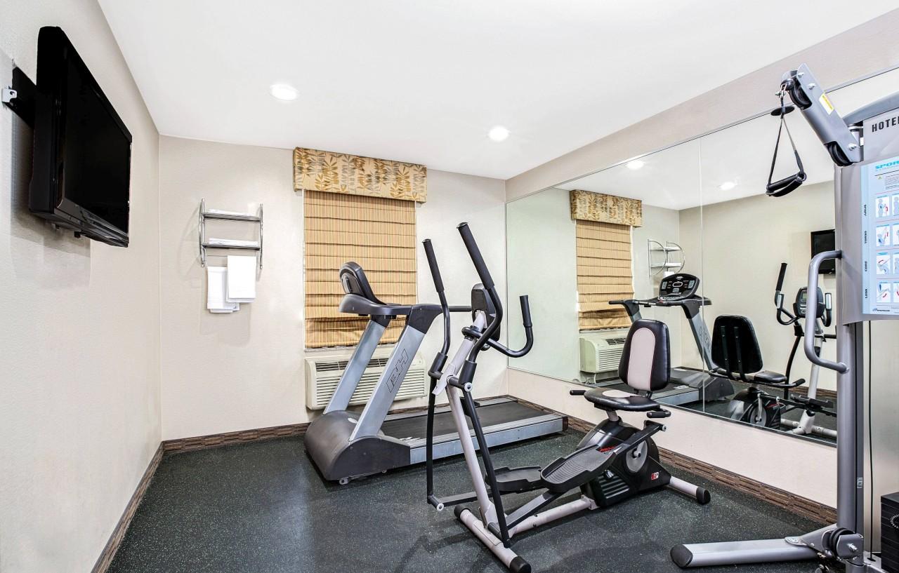 Days Inn By Wyndham Long Island City Ню Йорк Екстериор снимка